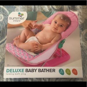Deluxe baby bather